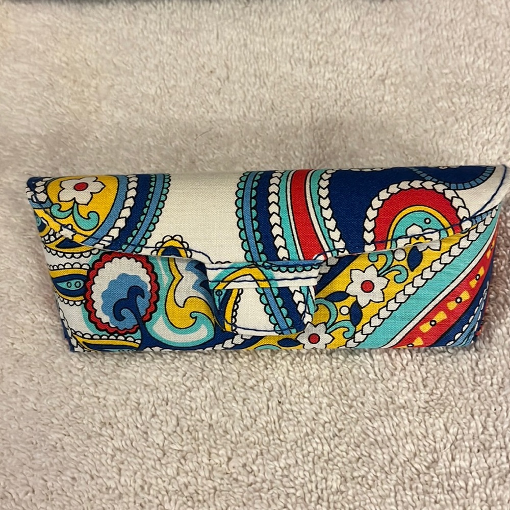 Marina Paisley Hard Eyeglass Case (NWOT)